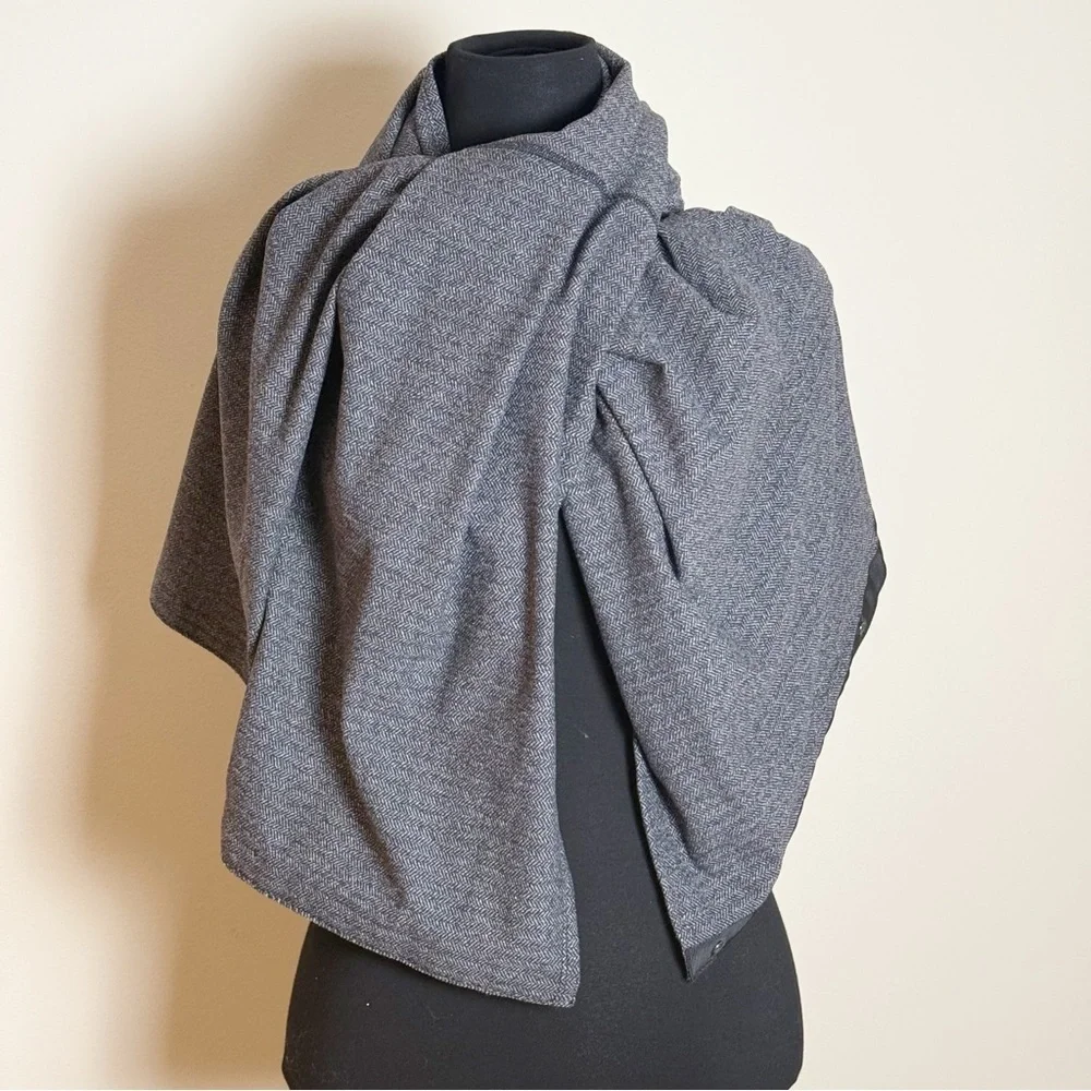 Lululemon Vinaysa Scarf in Grey Herringbone